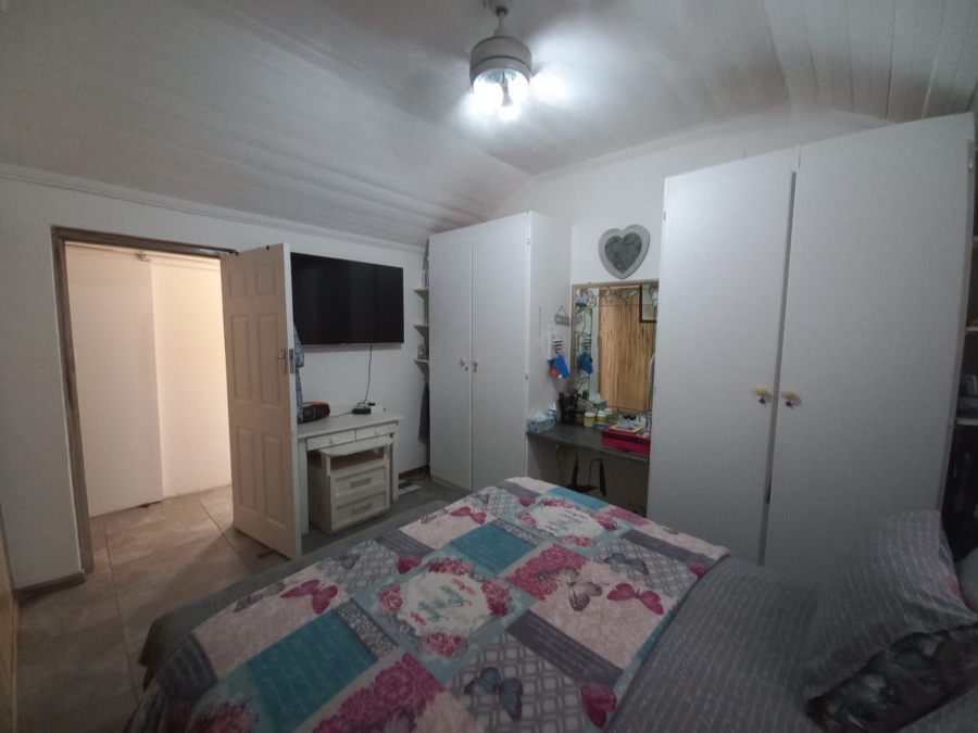 To Let 2 Bedroom Property for Rent in Jeffreys Bay Central Eastern Cape